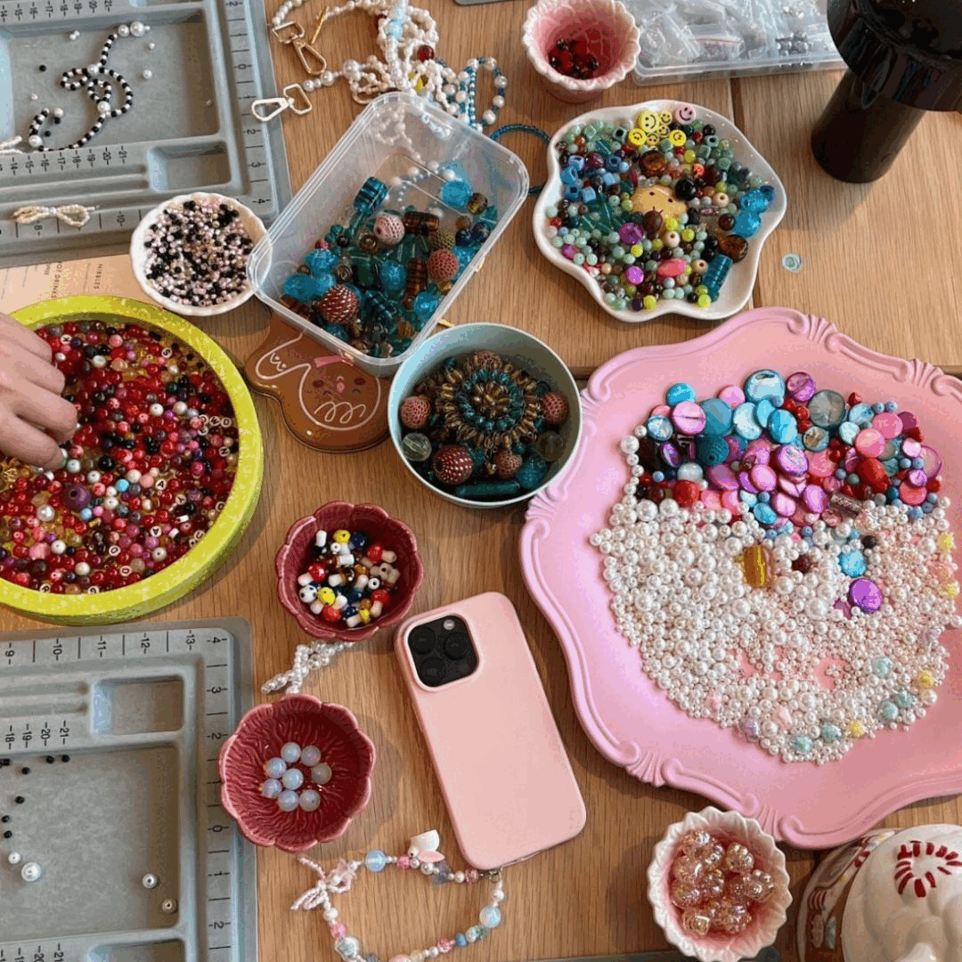 90s Jewellery Workshop